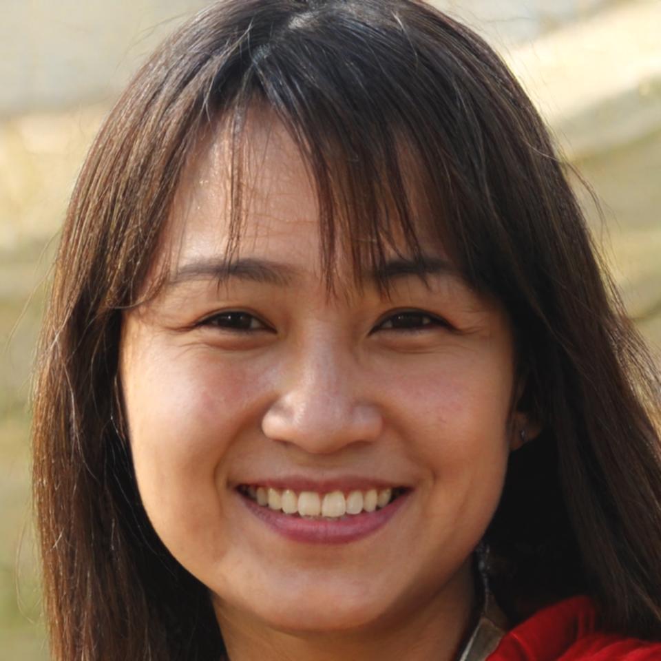 Minh Nguyệt - User Education Specialist